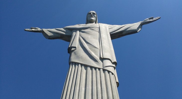 Brazília jelképe – Megváltó Krisztus szobra Rióban Brazília jelképe – Megváltó Krisztus szobra Rióban