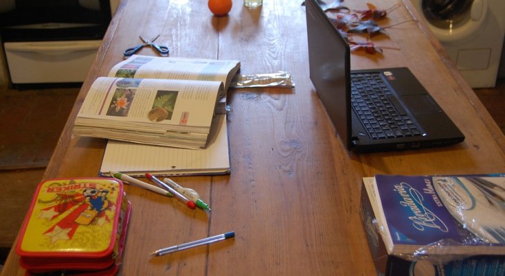 Ellenőrző beírások tanároktól és szülőktől