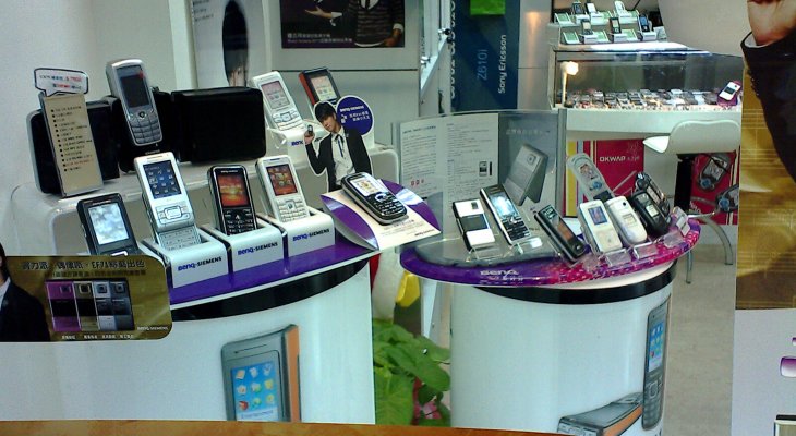 A legviccesebb párbeszédek telefonboltban Eladó vevő párbeszédek telefonboltban - a legviccesebb pillanatok