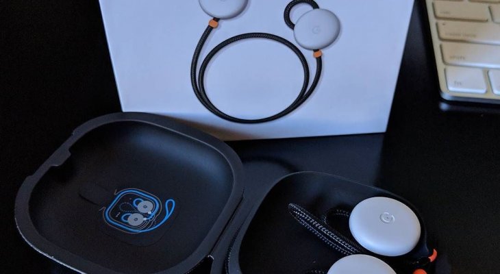 A Pixel Buds nevű fülhallgatóval többé nem lesznek nyelvi különbségek a világon! Pixel Buds nevű fülhallgató - nyelv fordítás