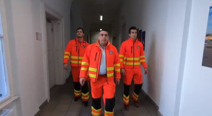 Országos mentőszolgálat szilveszteri videója