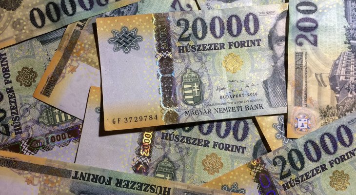 Havi 40 ezer Ft támogatást is kaphatnak a bölcsődés gyerekek szülei! 40 ezer forint támogatás egy bölcsődés korú gyerek után