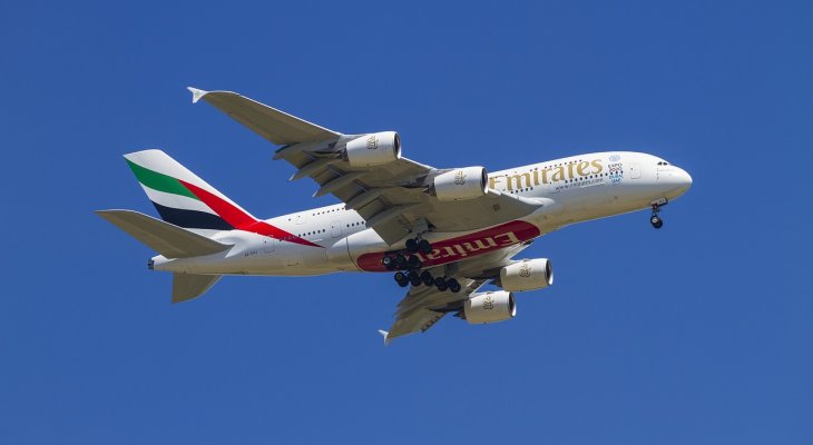 Emirates COVID biztosítást ad minden jegyhez Emirates COVID biztosítás
