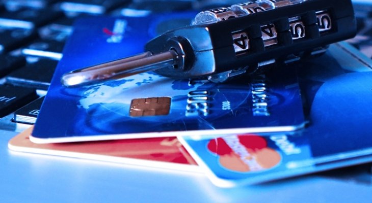 Óriási csalásaikról ismert emberek a múltból