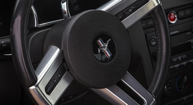 Az új, modern Shelby Heritage verziója régi névrokonára hajaz